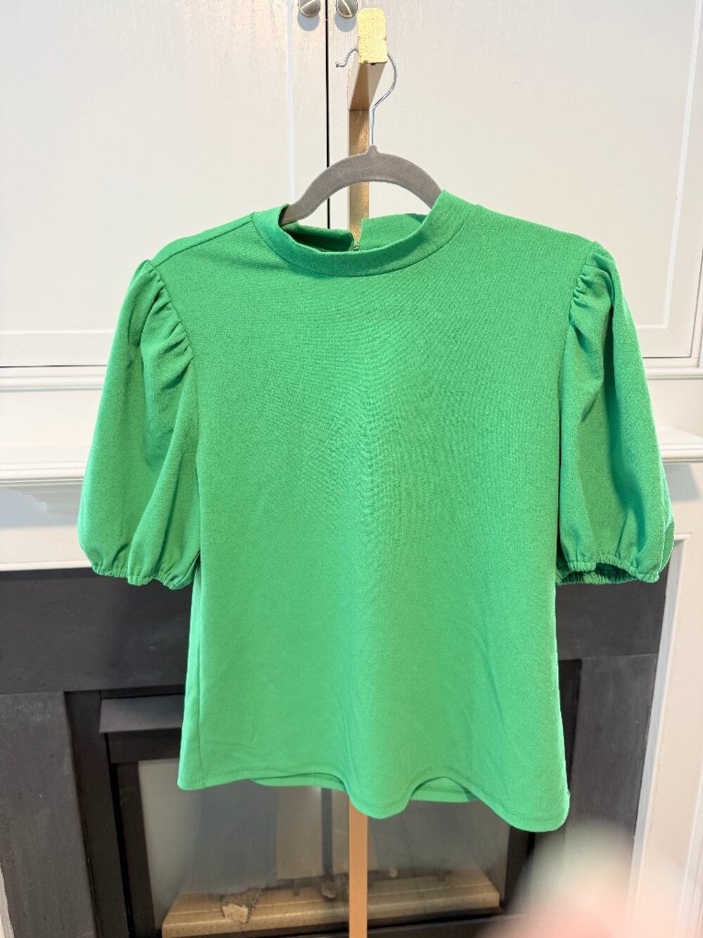 💚✨ Green Puff Sleeve Mock Neck Blouse | Ann Taylor | Medium